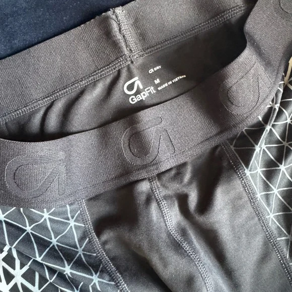 GapFit Compression Tights - Picture 4 of 8